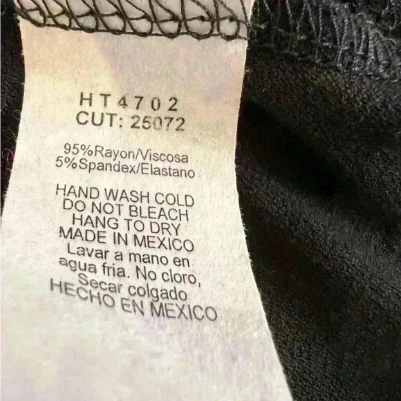 Stella Luce Cold Shoulder Crop Top. Size L - Picture 3 of 4